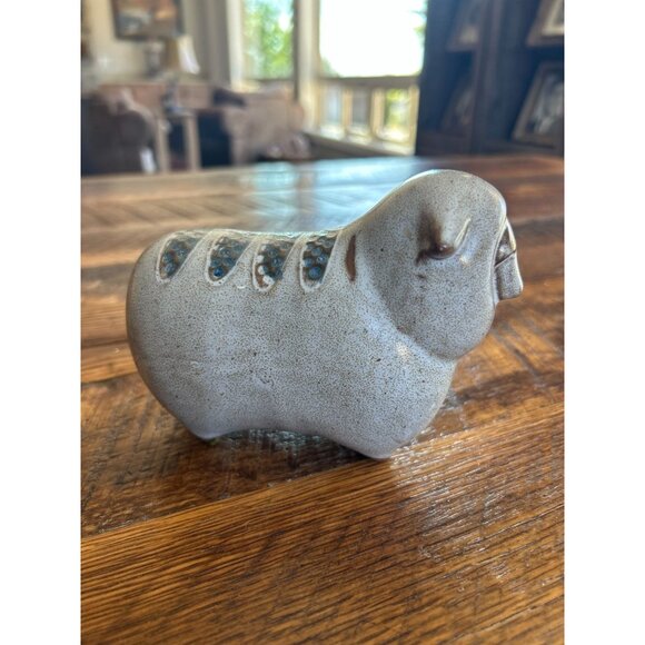 Vintage Pottery Stoneware Sheep Figurine Decorative Collectible - Picture 5 of 9